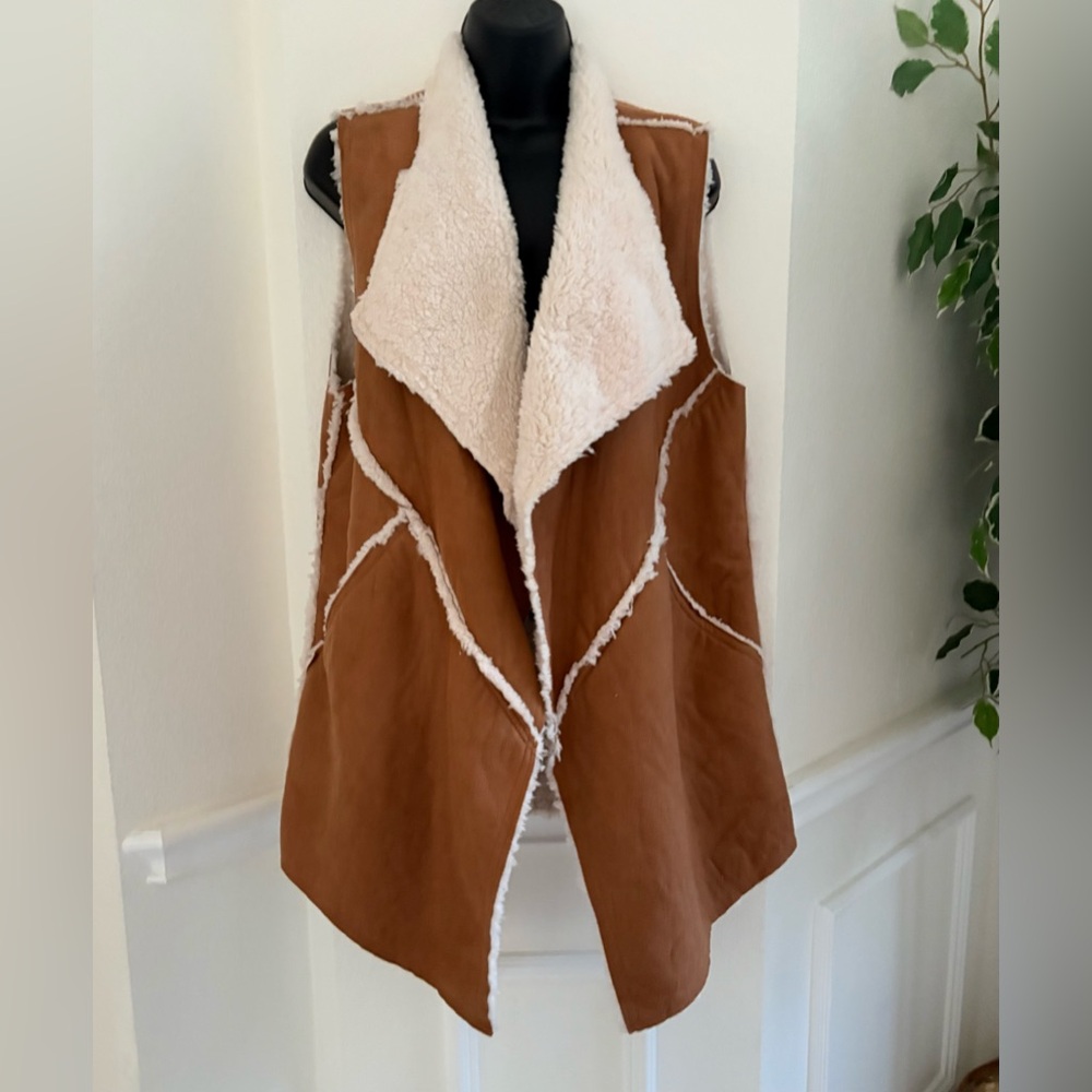 LuLaRoe Marlowe Vest